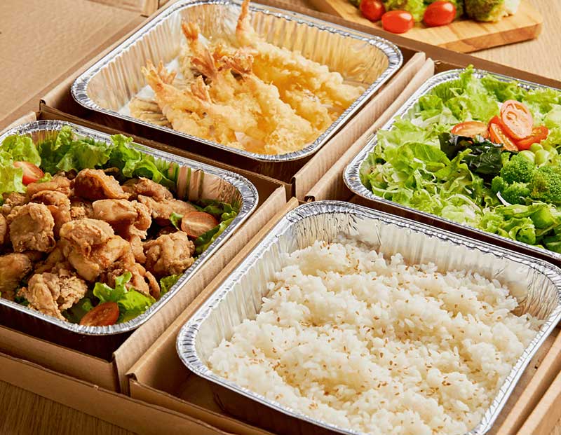 Party Box 2 (Chicken Karaage, Shrimp Tempura, Rice, Green Salad)｜パーティーボックス 2（からあげ、えび天、ライス、サラダ）